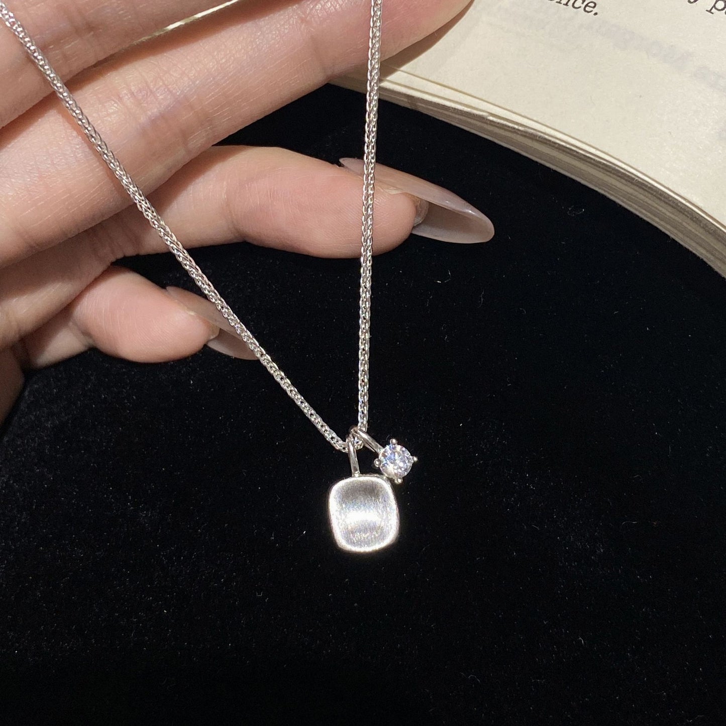 F廠【XDQ0039N】熱賣S925純銀拉絲小方糖項鍊女復古輕奢閃鋯高級感秋冬鎖骨鏈
 25.11-1