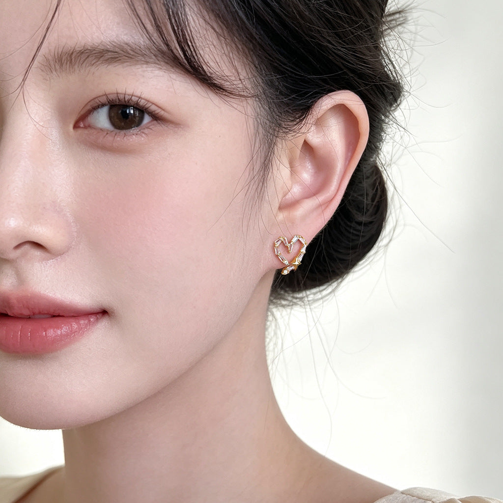 A廠【8232】 清新甜美鋯石芒星愛心耳釘輕奢風高級感時尚通勤百搭新款耳飾
 26.09-4