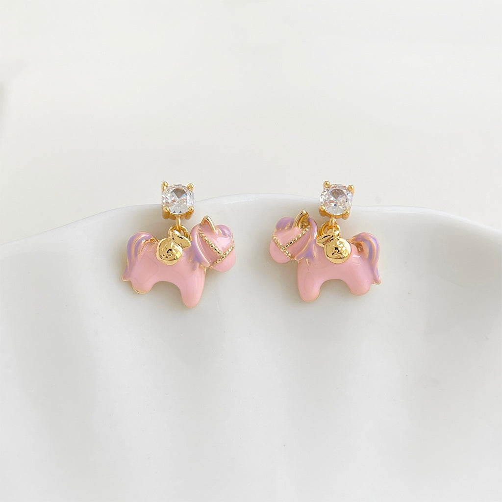 A廠【7244】原創溫柔甜美可愛粉紅小馬高顏值S925銀針鋯石彩繪琺瑯滴釉耳飾耳環
 25.12-3