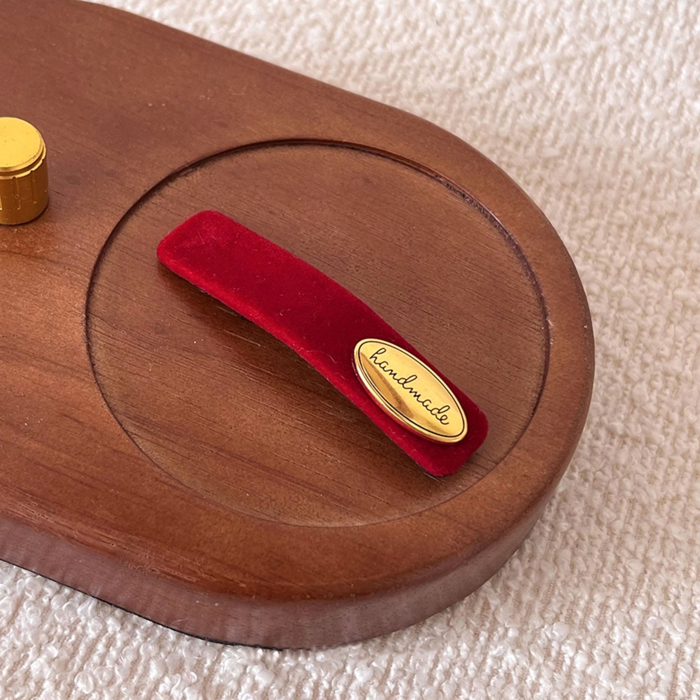 C廠【Y935】法式復古金標絲絨髮夾一字夾高級感側邊夾瀏海夾簡約氣質髮卡髮飾
 25.12-3「C廠-單筆結帳需滿，NT$500出貨(不含運費)」