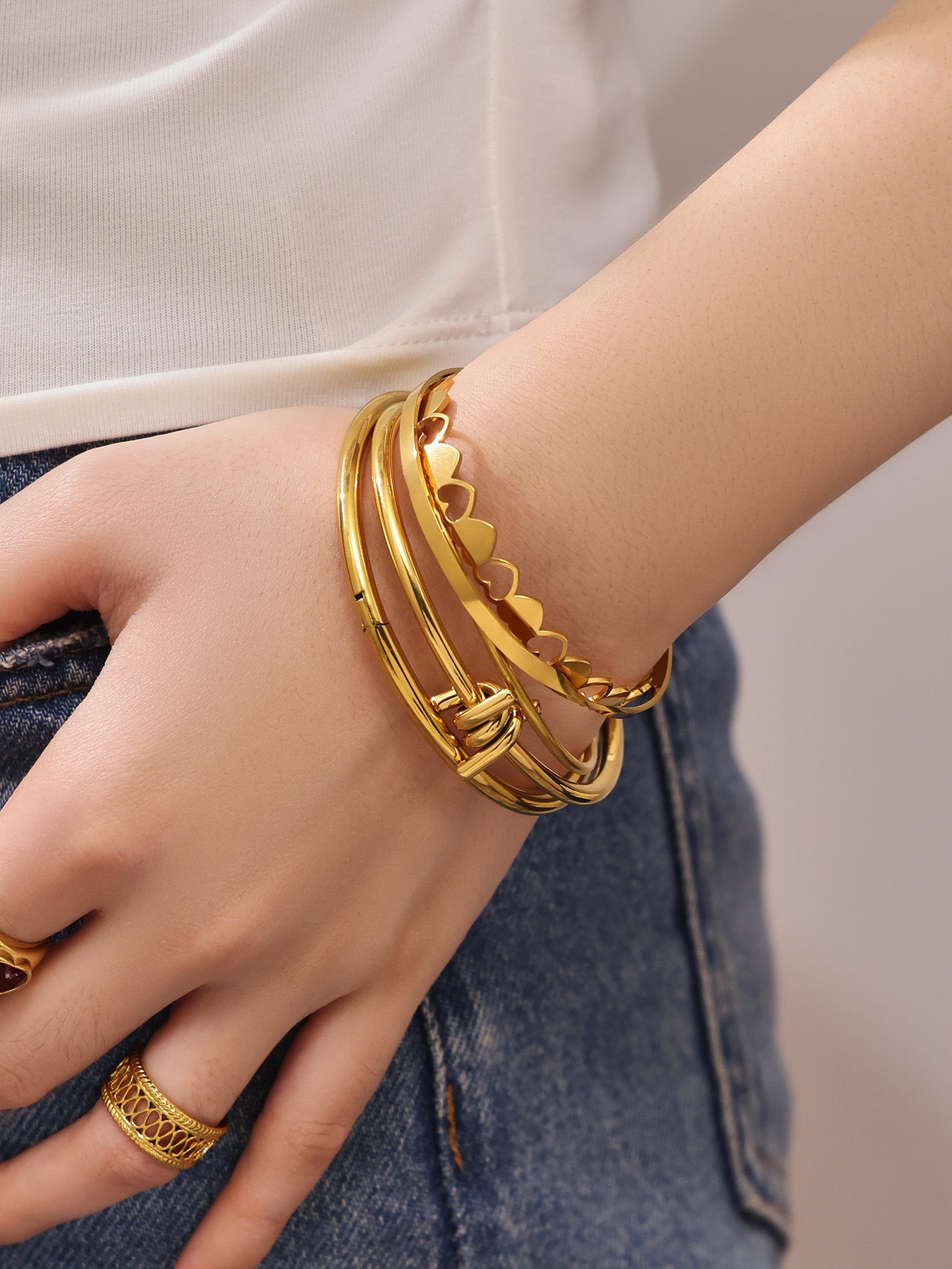 B廠【Z014】不鏽鋼心連心手鐲女簡約ins風鏤空設計幾何手環組合配件鍍18k真金
 26.01-1