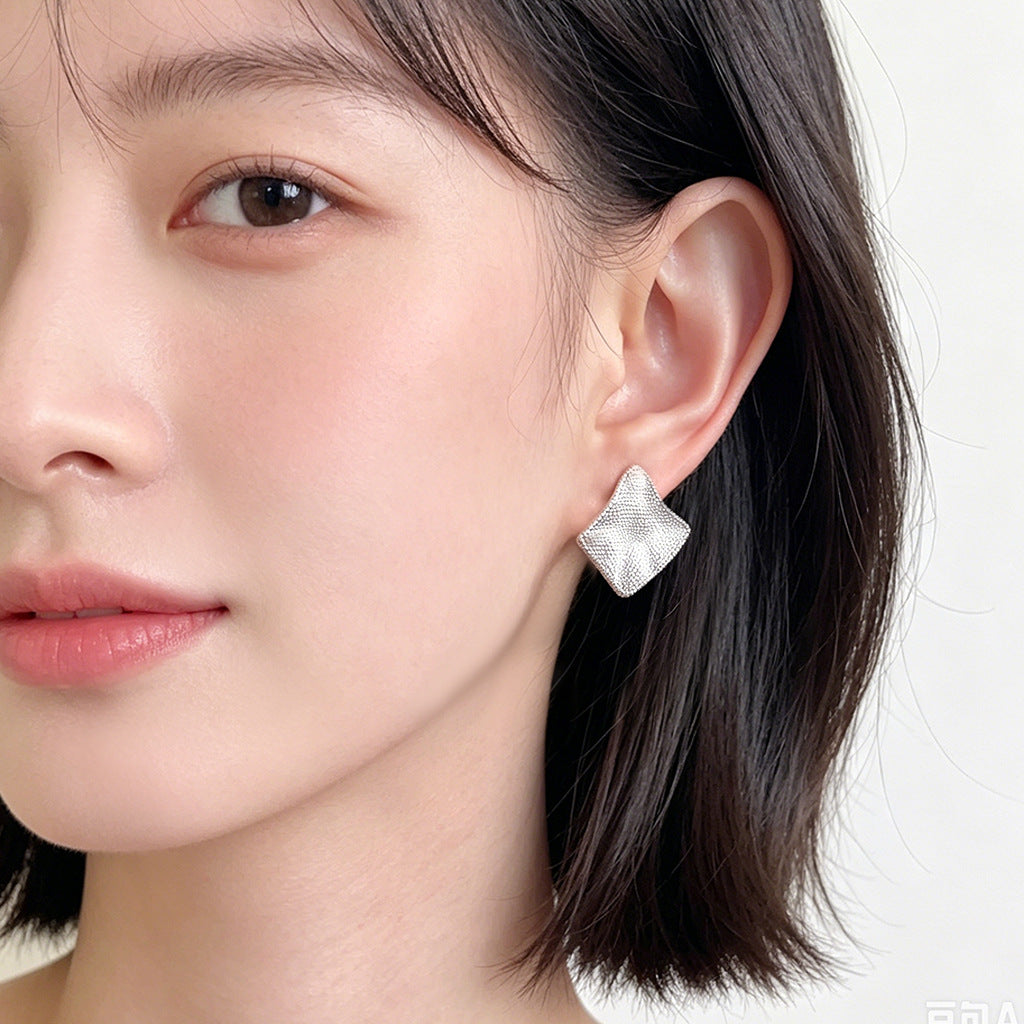 A廠【7809】時尚高級感輕奢風方形幾何不規則液態感耳飾女飾品耳環 26.07-2