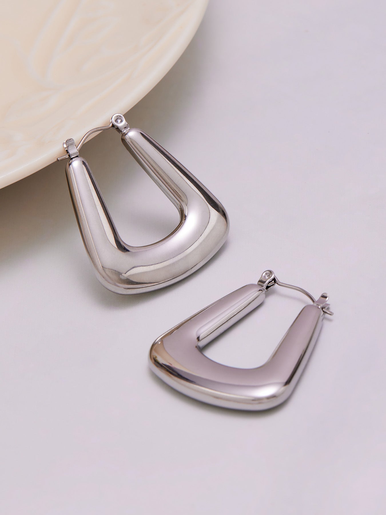 B廠【F076】不鏽鋼幾何U型耳環鍍18k真金歐美網紅新款時尚百搭珠寶首飾
 25.11-1