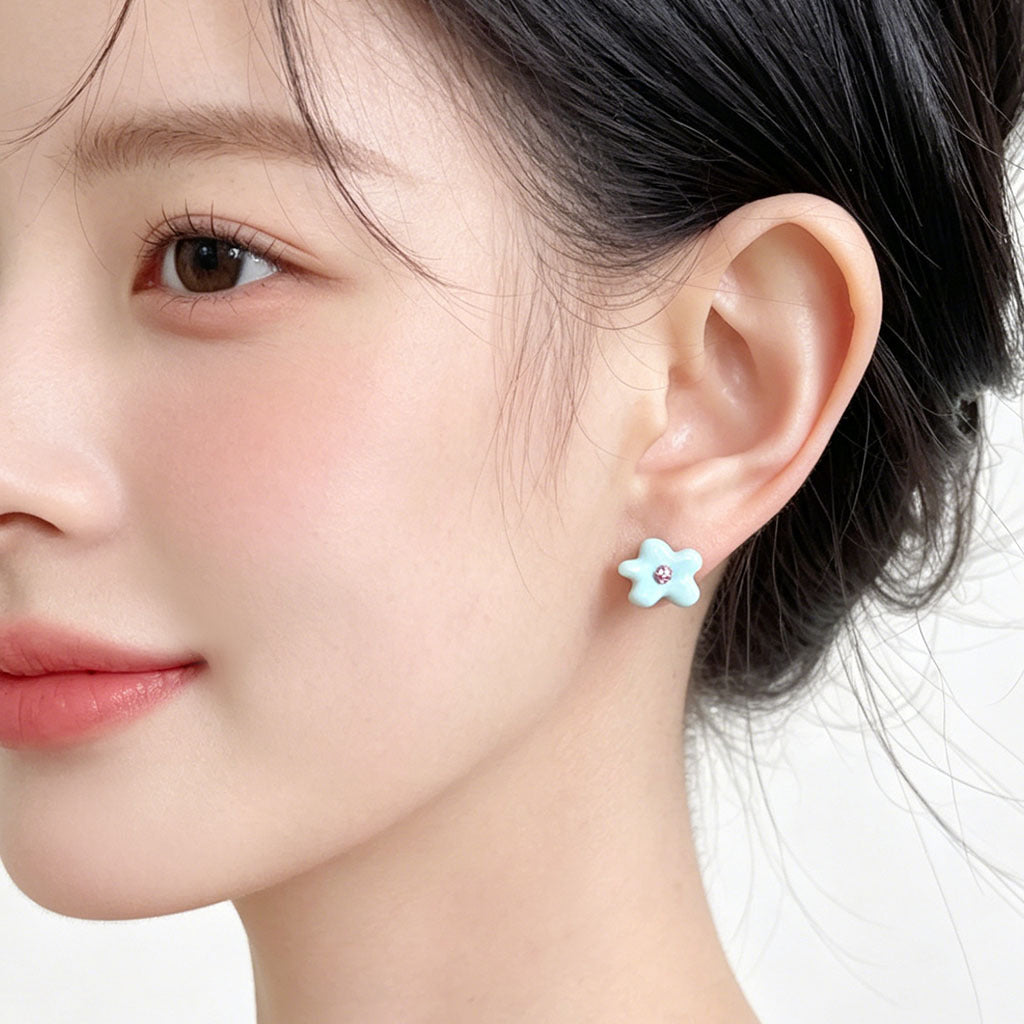 A廠【7730】夏日清新甜美小可愛花朵琺瑯滴釉藍色耳環日常通勤百搭減齡耳飾女
 26.06-3