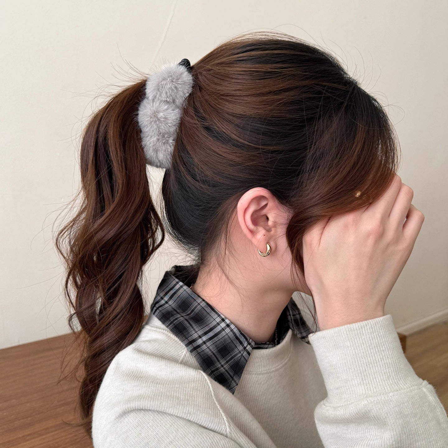 C廠【P48】秋冬毛球香蕉夾女高級感2025新款後腦勺毛絨髮夾氣質馬尾髮卡頭飾
 25.12-2「C廠-單筆結帳需滿，NT$500出貨(不含運費)」