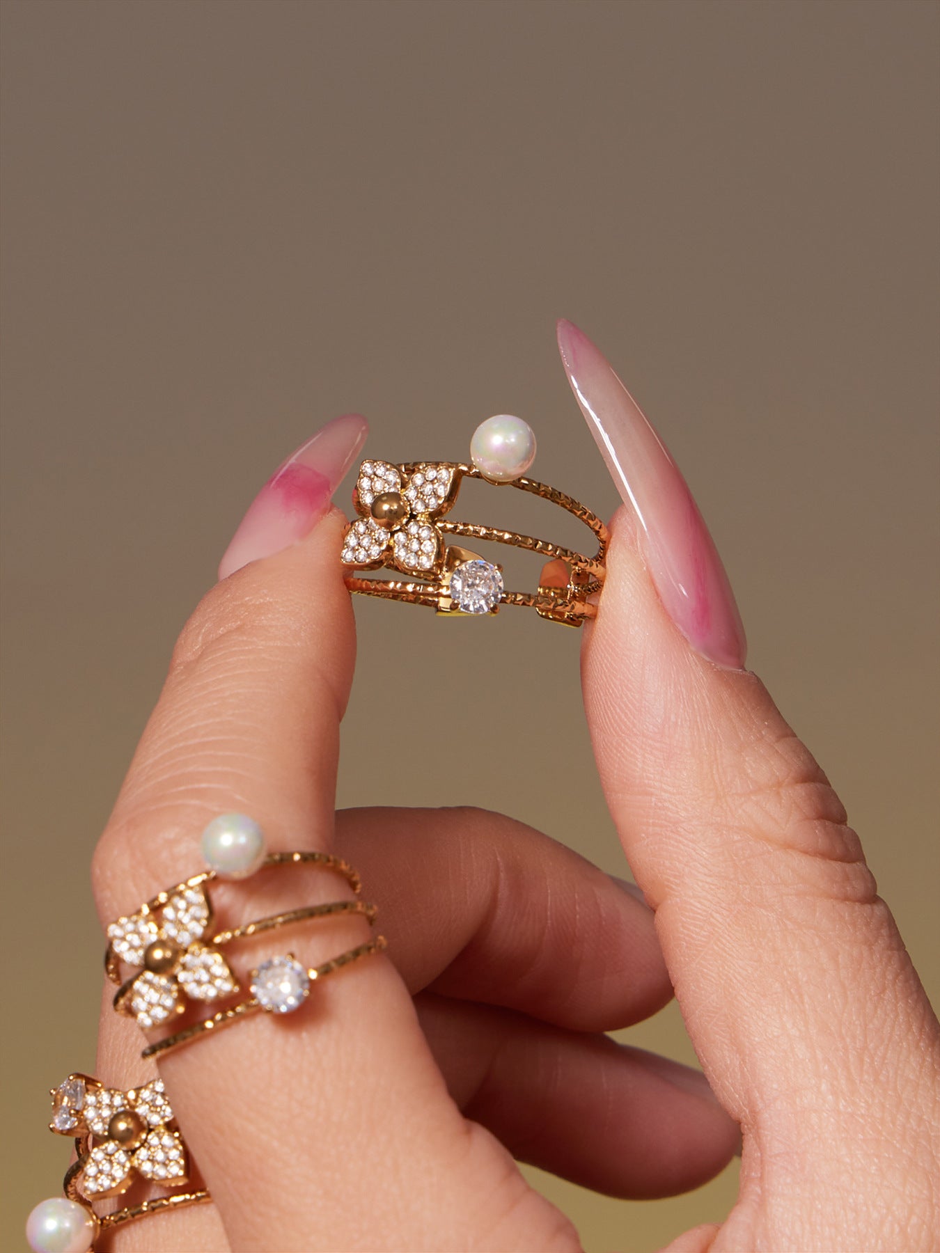 B廠【TXP489】熱銷新品重十字夾珠鬱金香花朵鑲鋯石滿鑽鎖骨項鍊戒指套裝
 25.11-4