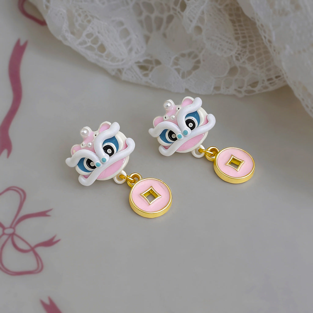 A廠【7343】個性小眾醒獅送財粉色滴釉清新甜美舞獅耳飾女可愛甜美耳環
 26.01-2