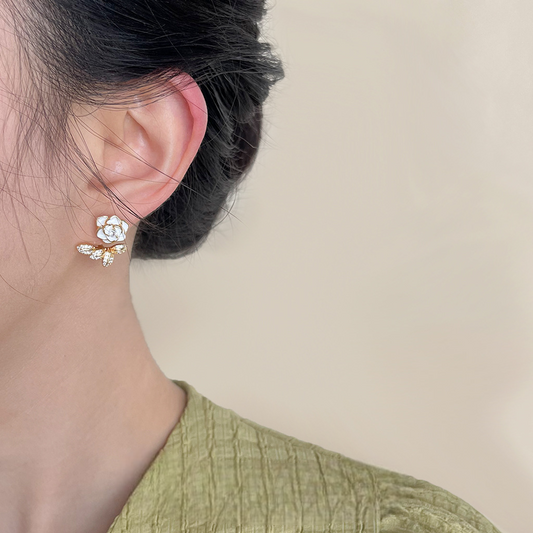A廠【4291】鍍14K微鑲鋯石山茶花一兩戴耳環耳飾
 26.10-3