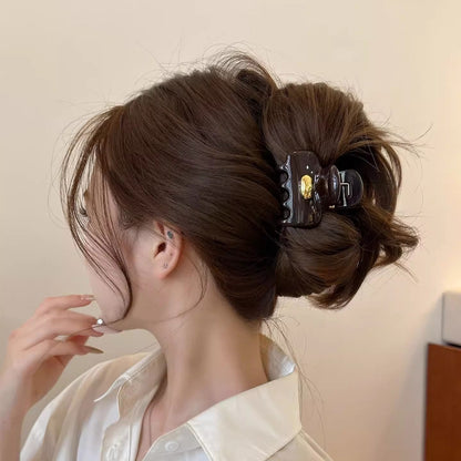 C廠【X7】高級感珍珠小金標高馬尾抓夾女半紮髮後腦勺髮夾2026新款鯊魚夾子
 26.03-2